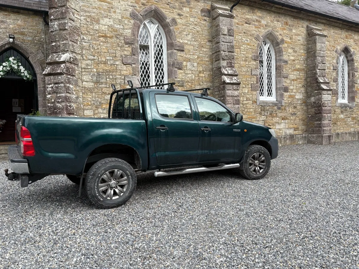 Toyota Hi-Lux - Image 3
