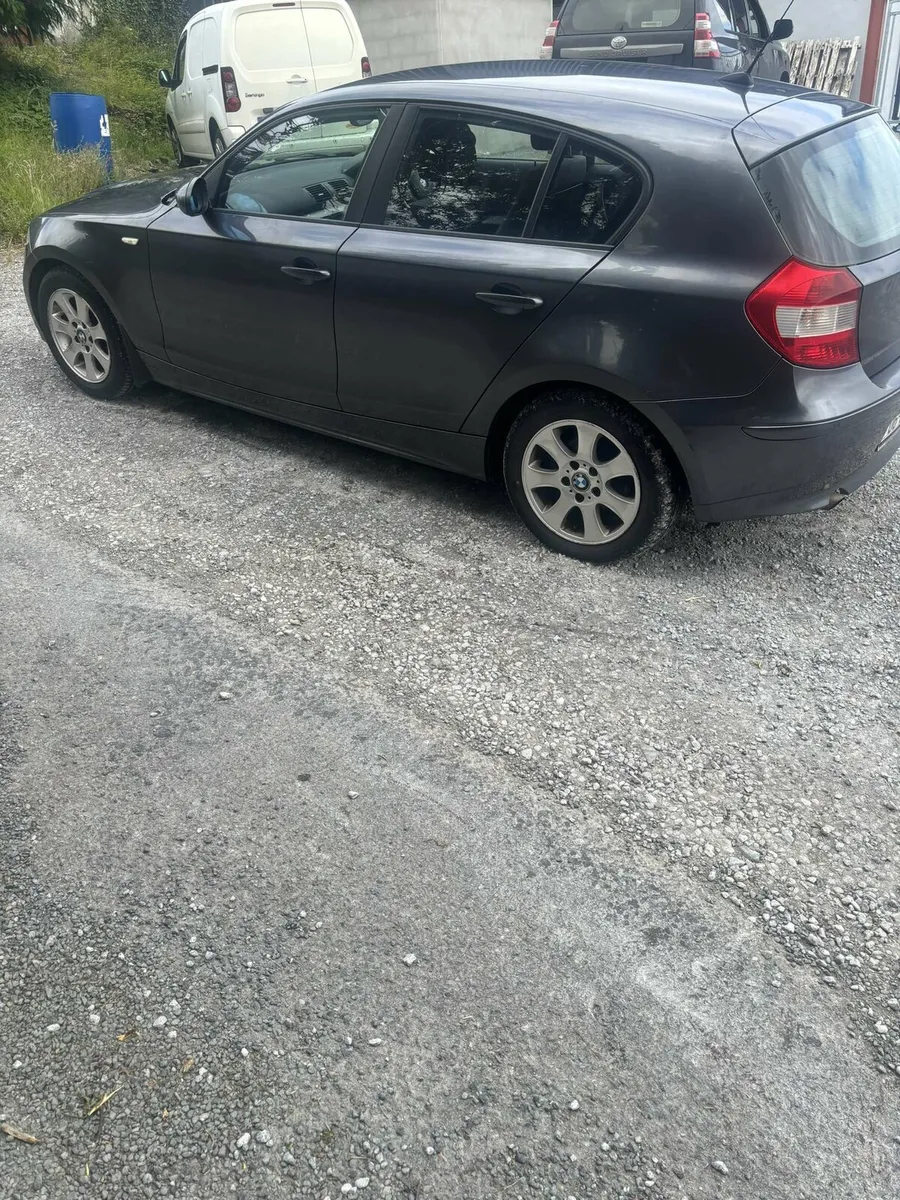 Car - Image 4