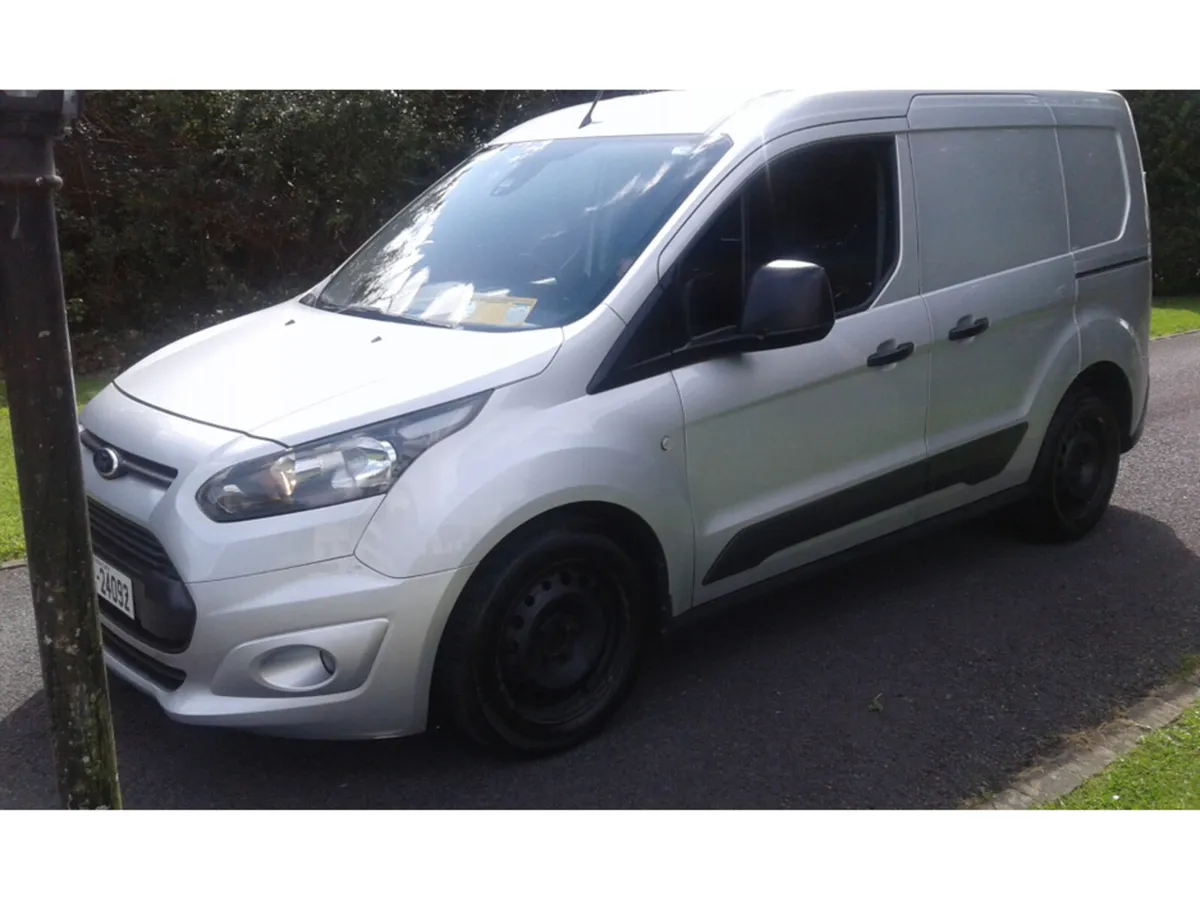 Ford Transit Connect 200 TREND 5DR 3 seater - Image 2