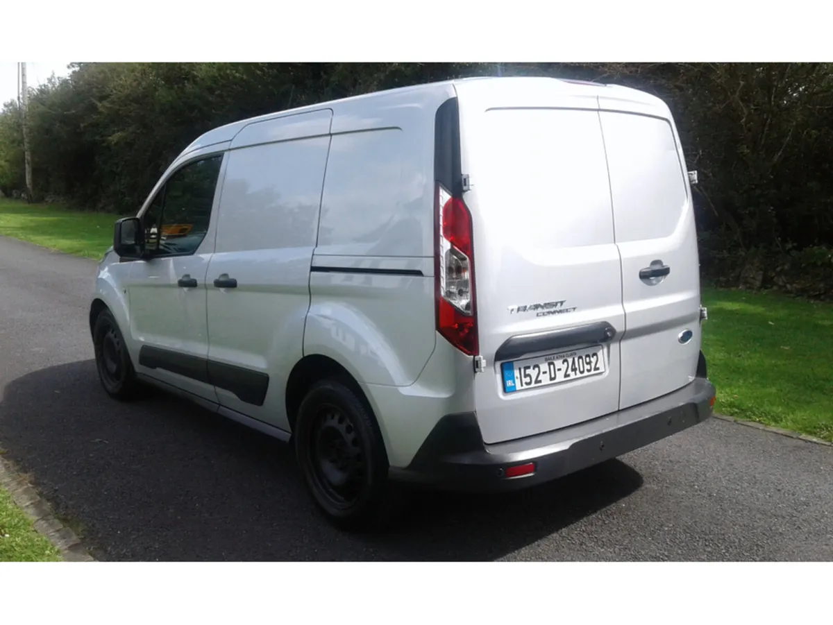 Ford Transit Connect 200 TREND 5DR 3 seater - Image 4