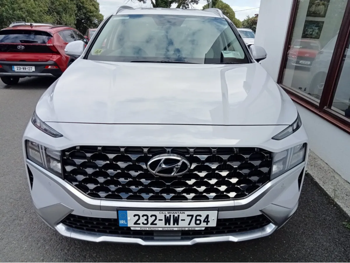 Hyundai Santa Fe PHEV 5DR AUTO - Image 2