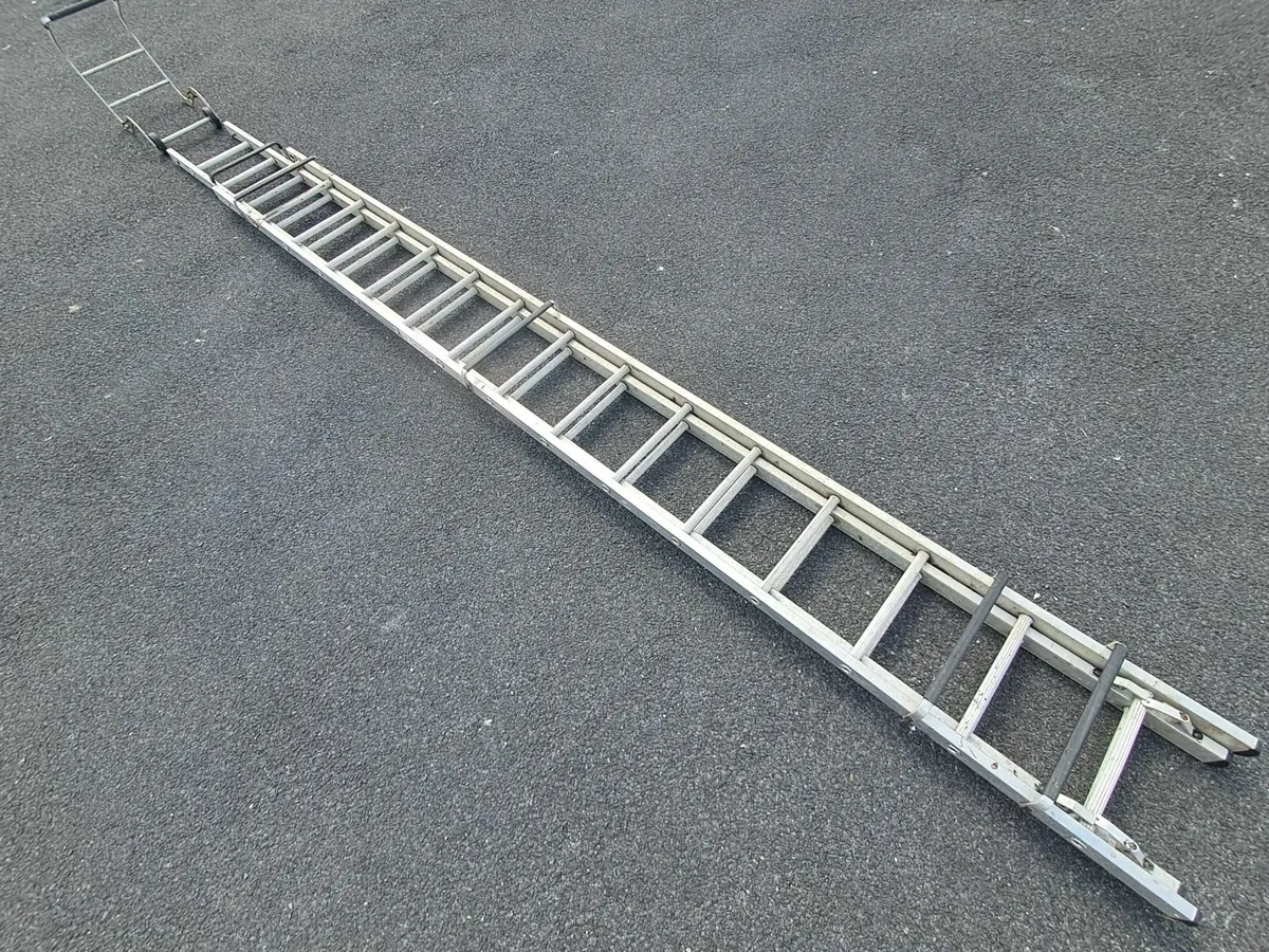 Double Section Aluminium Roof Ladder - Image 2