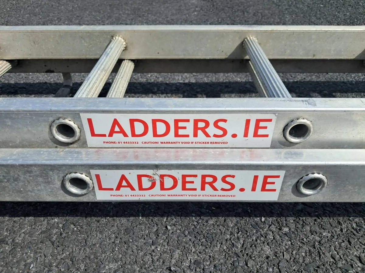 Double Section Aluminium Roof Ladder - Image 3