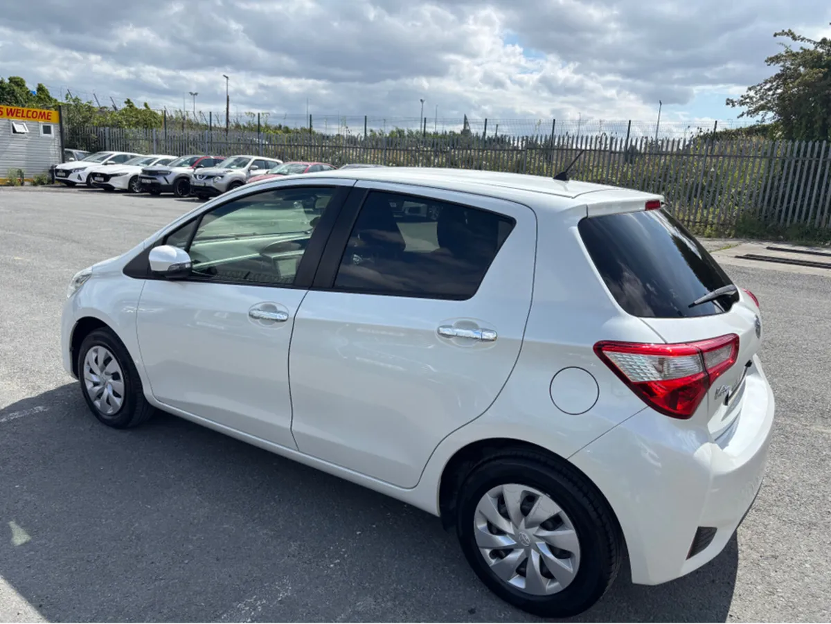 Toyota Yaris Vitz Push Start  5DR AUTO - Image 3