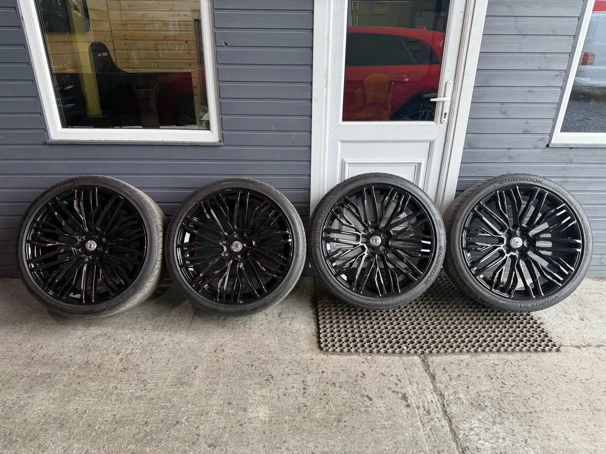Range Rover Urban R23 Alloys - Image 1