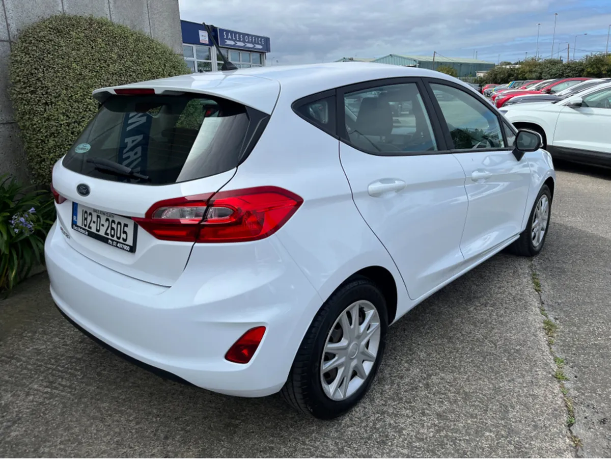 Ford Fiesta ZETEC 1.1 PETROL - Image 4