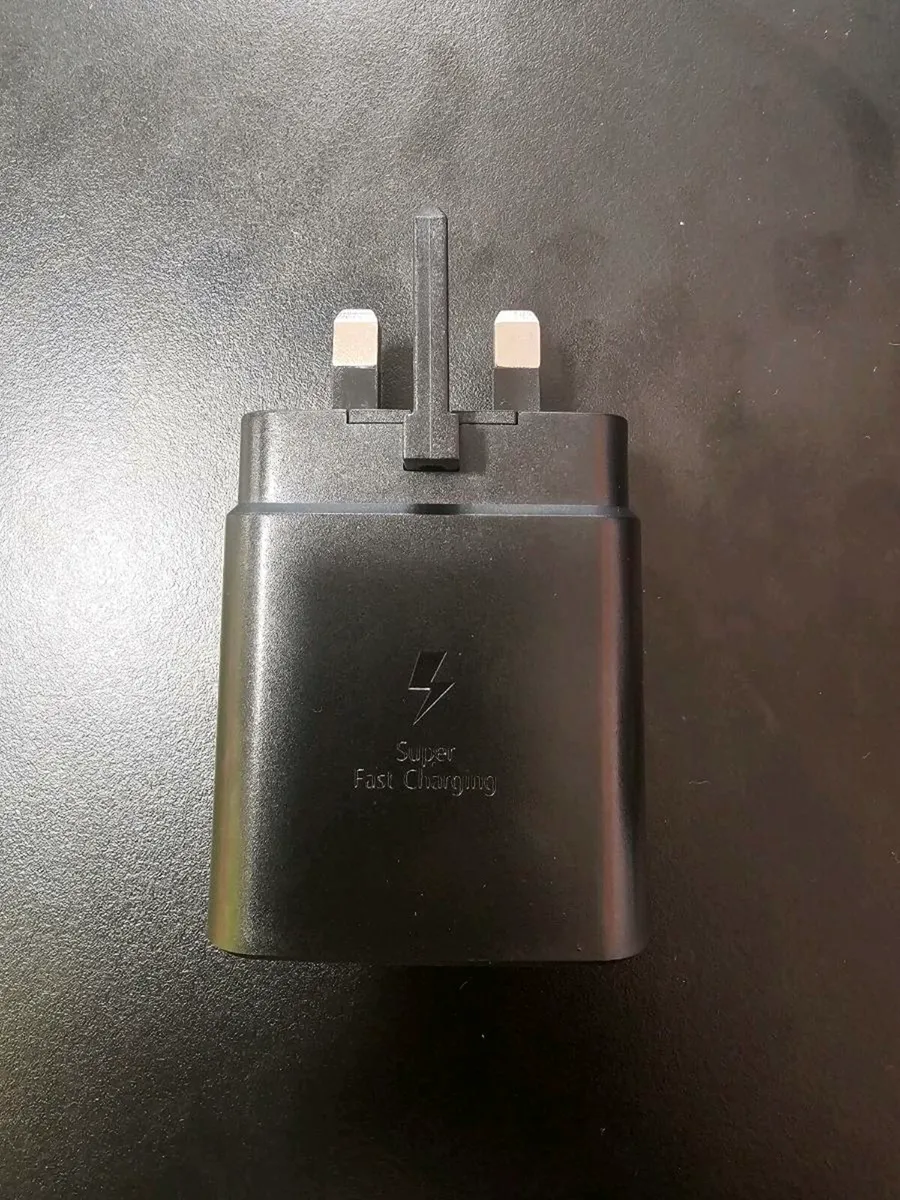 45W USB-C Fast Charger – Works for Phones & Laptop - Image 3