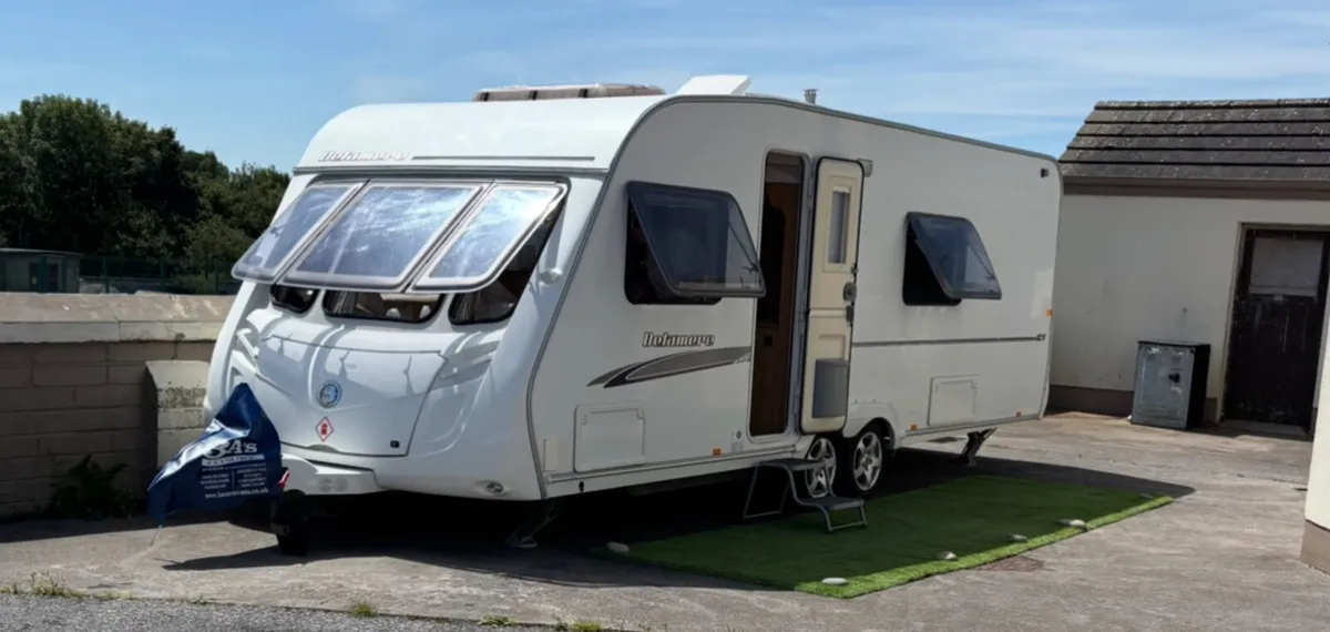 Swift delamere caravan in great condition - Image 4