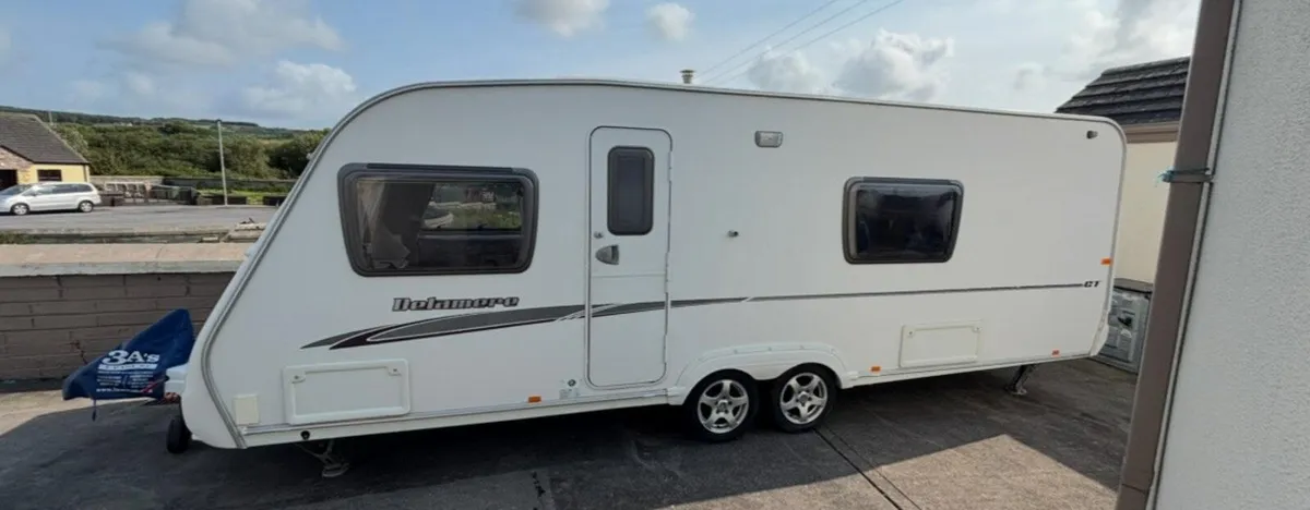 Swift delamere caravan in great condition - Image 2