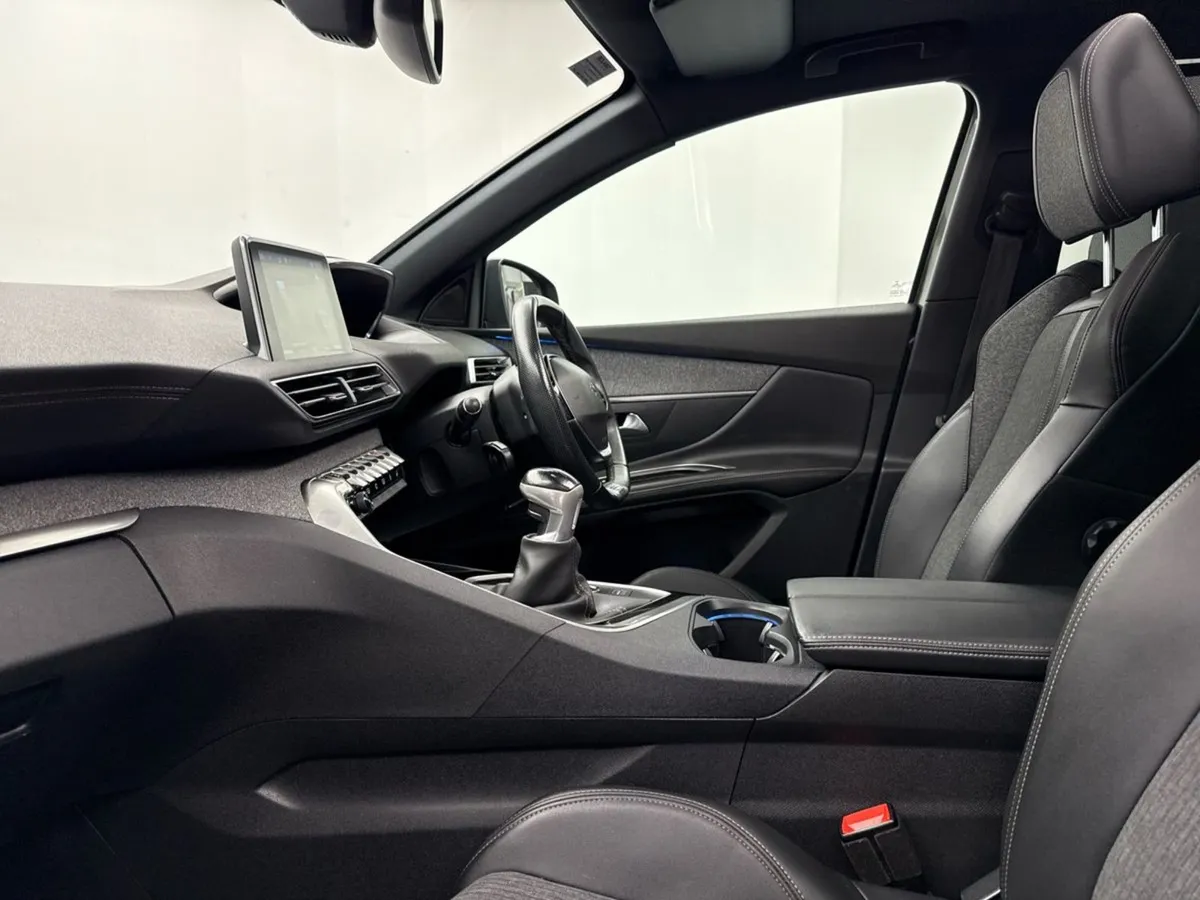 Peugeot 5008 1.5hdi GT Line  sun Roof   100 P/W - Image 4