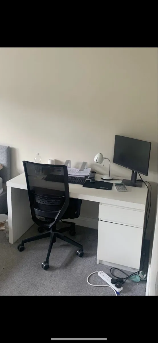 Bedroom table - Image 1