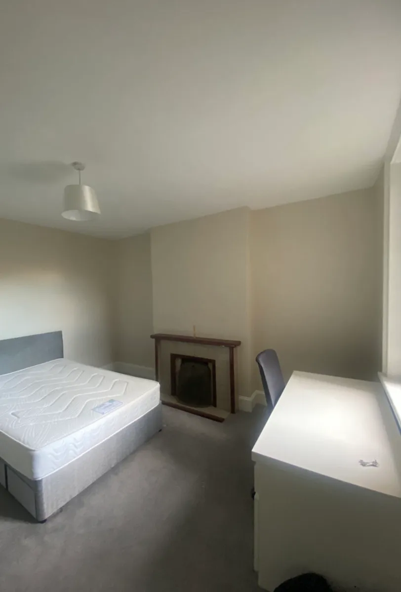 Bedroom table - Image 2
