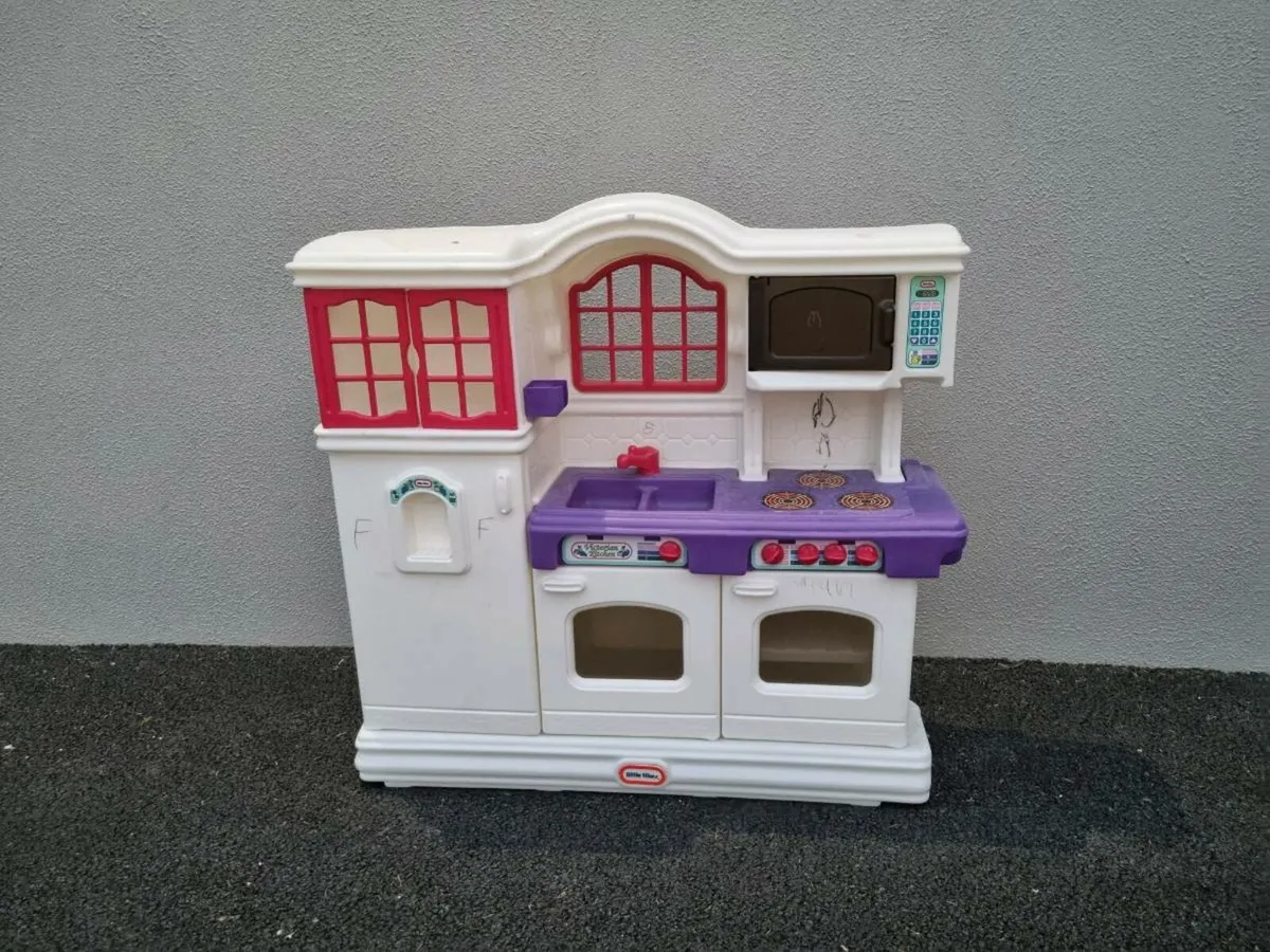 Little Tikes Play Kitchen - Image 1