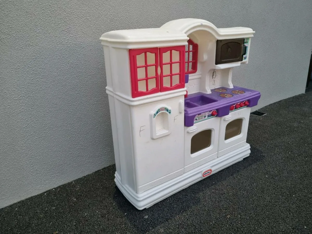 Little Tikes Play Kitchen - Image 3