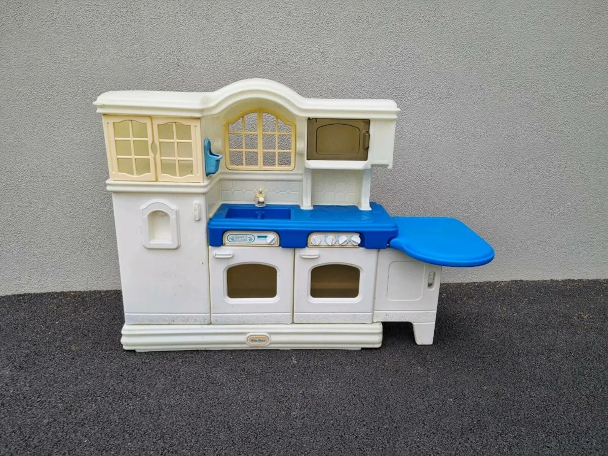 Little Tikes Play Kitchen - Image 1