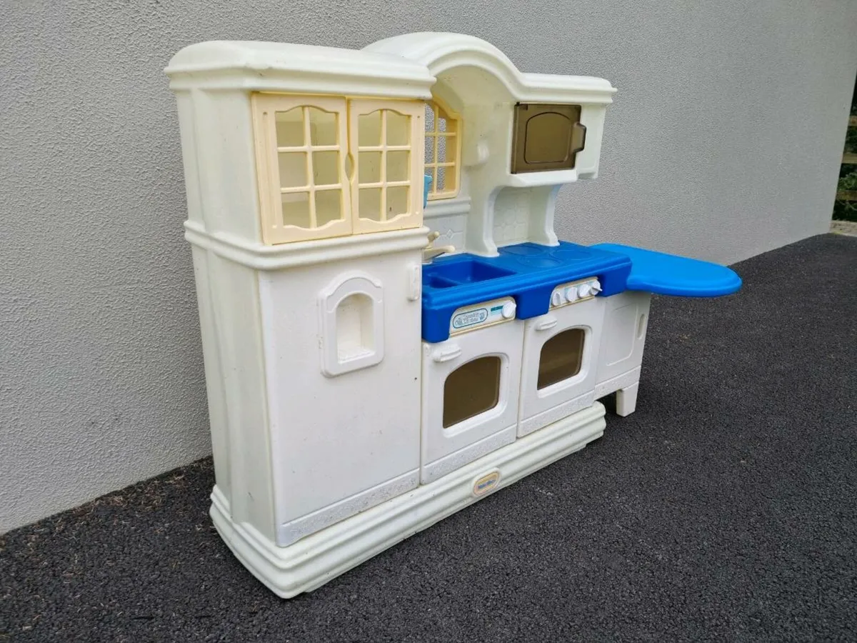 Little Tikes Play Kitchen - Image 3
