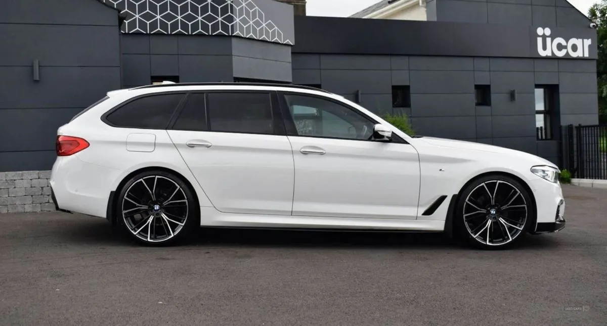 BMW 5 Series 2.0 520d M Sport Touring - Image 4