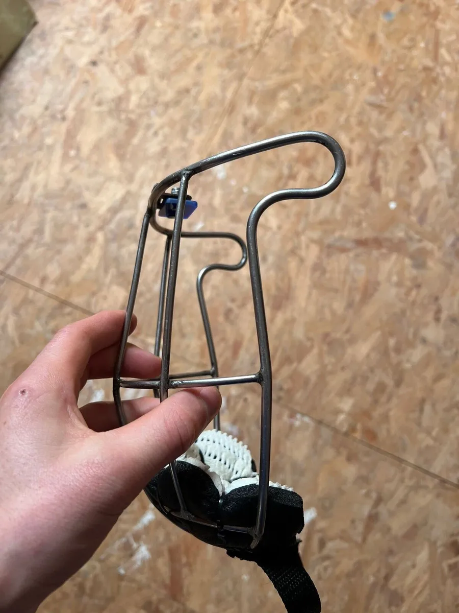 Old Gerry Cleere Faceguard - Image 4