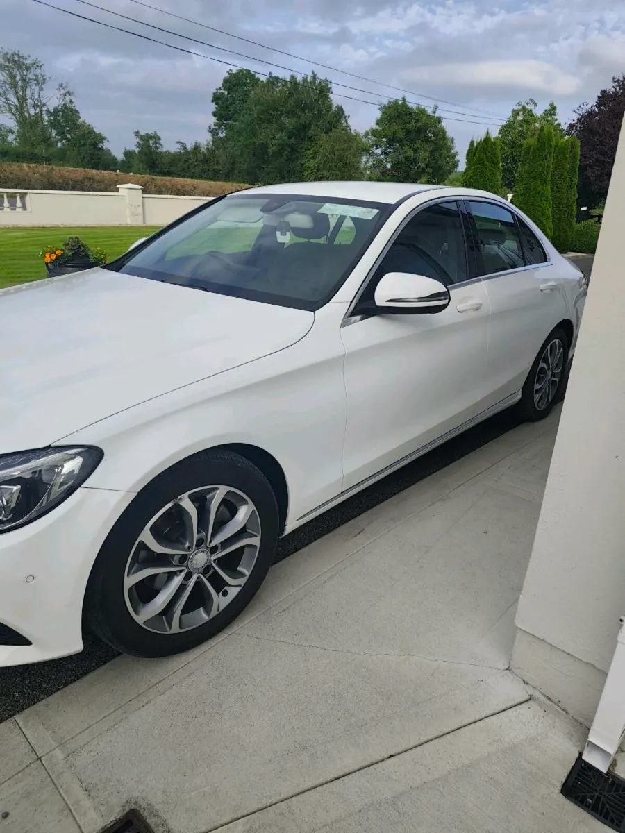 Mercedes 200d low Kms auto diesel - Image 2
