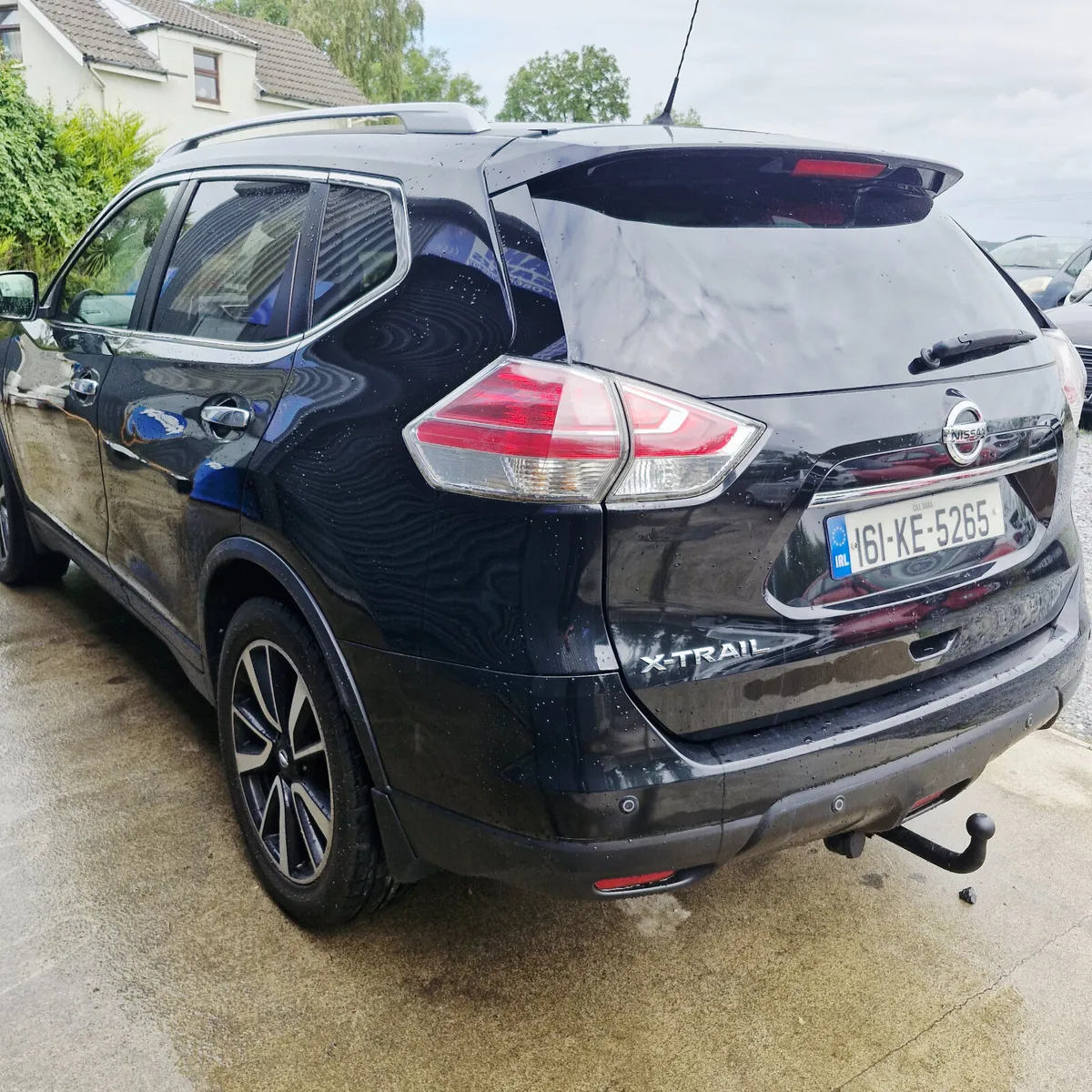 Nissan X-Trail N-connecta rare 4wd 7 seats - Image 4