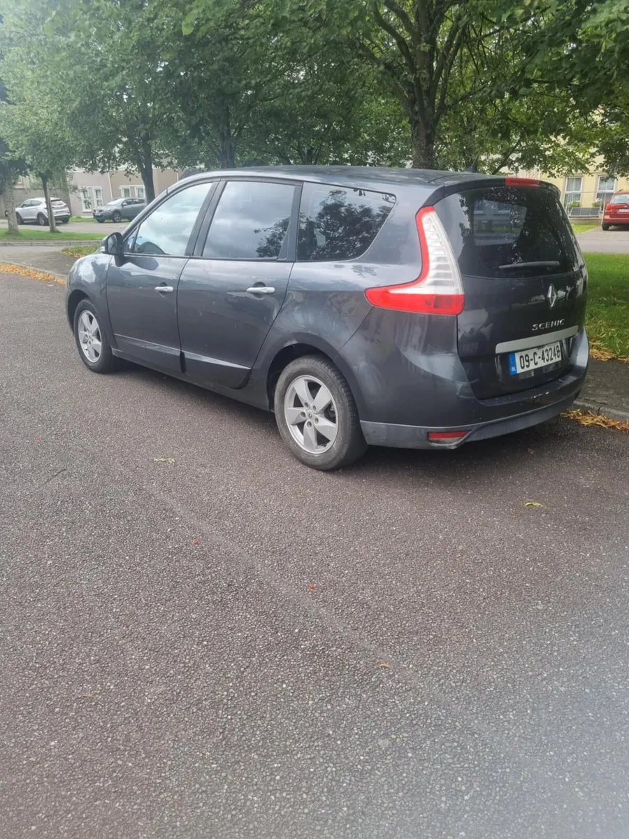 Renaut 7sitter - Image 1