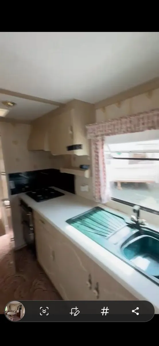 2 bedroom unit  mint condition for  rent - Image 4