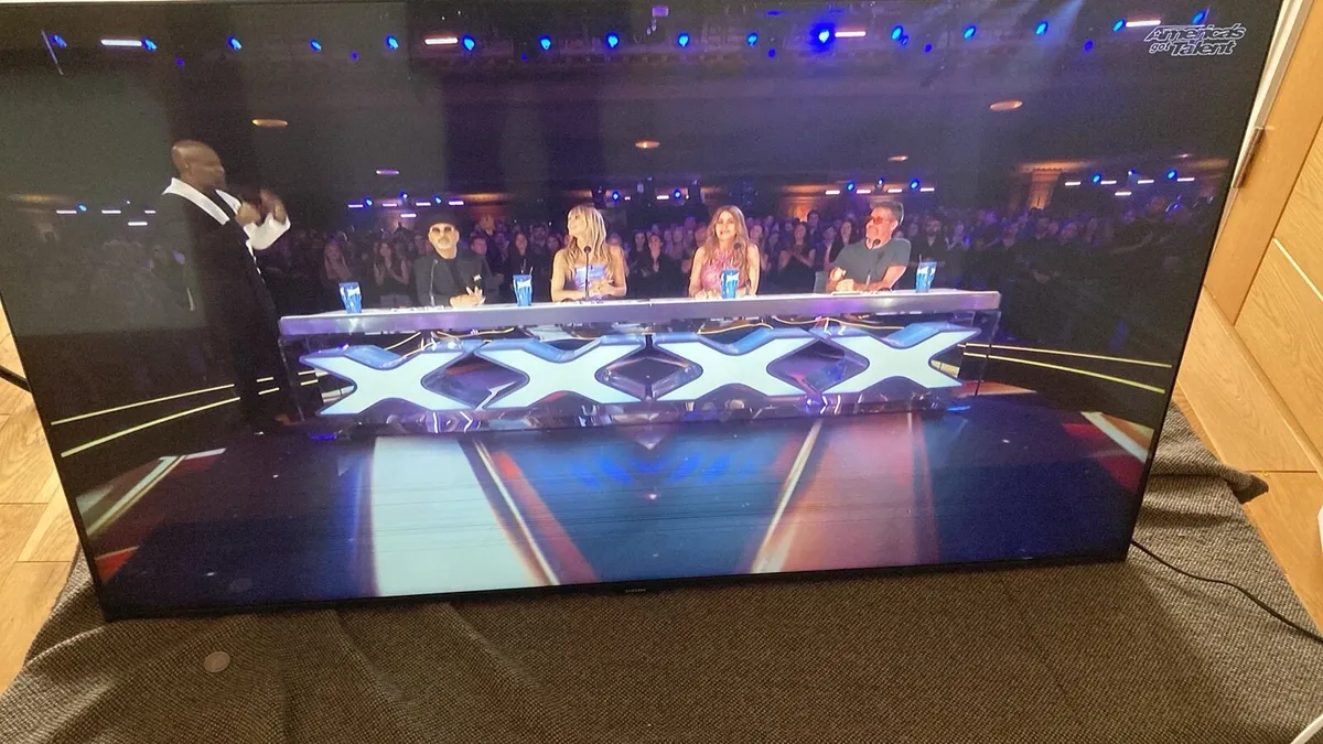 Broken 50’ Samsung tv - Image 1
