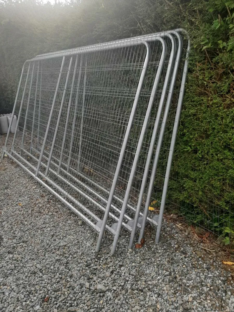 Temporary site fencing