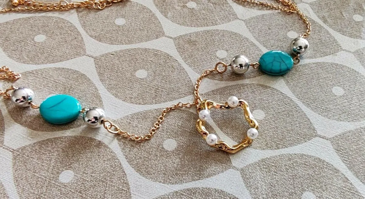 New goldtone necklace - Image 4