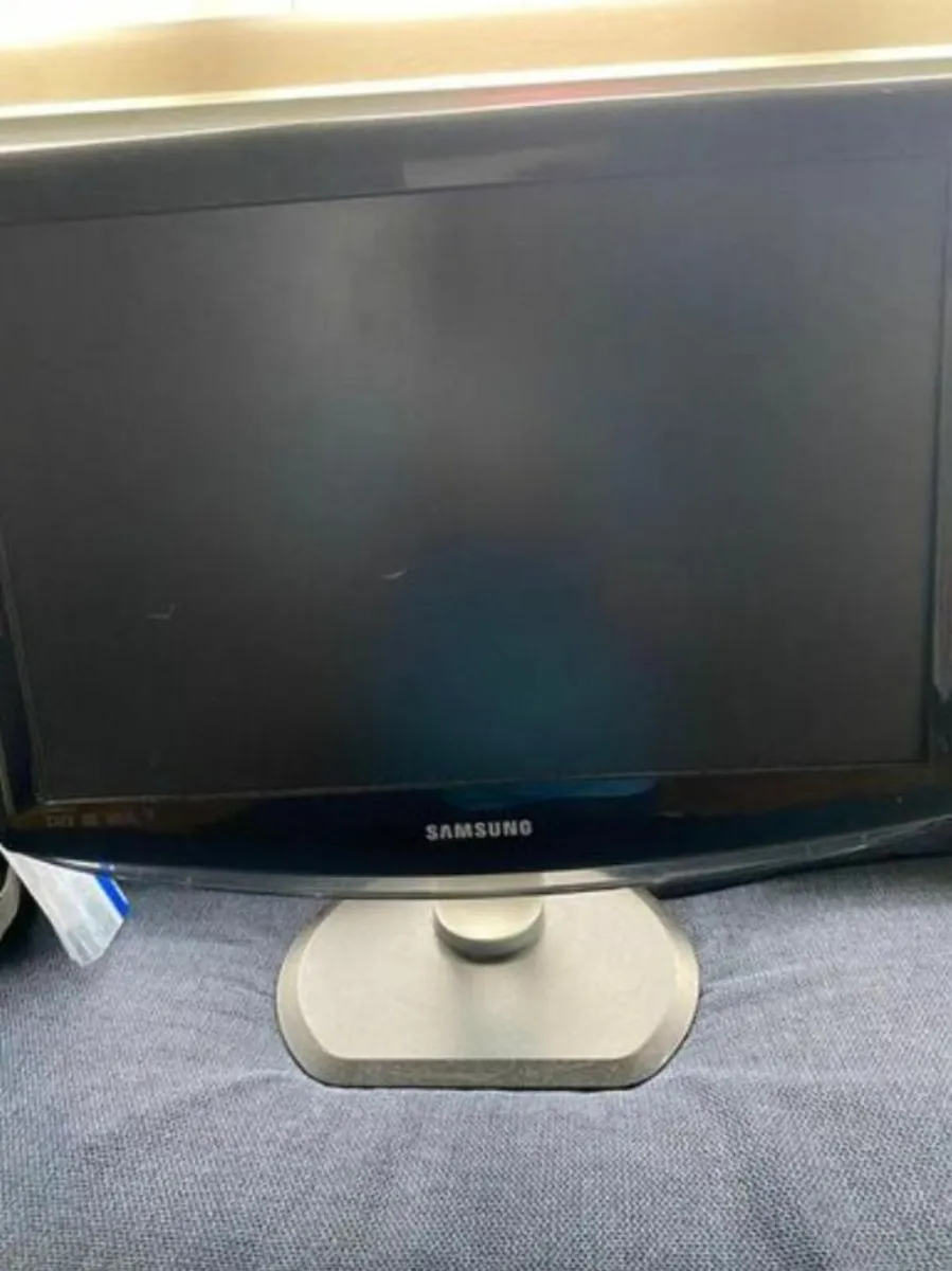 Samsung monitor - Image 1