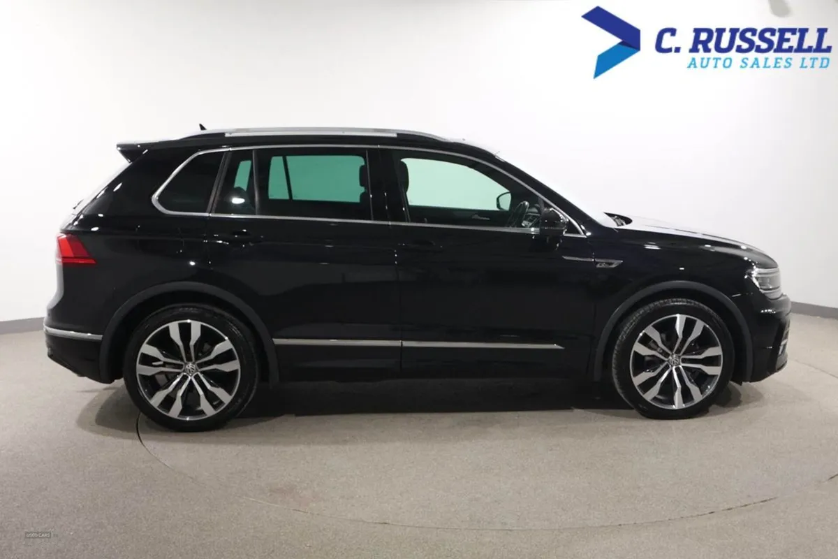 Volkswagen Tiguan Estate - Image 4