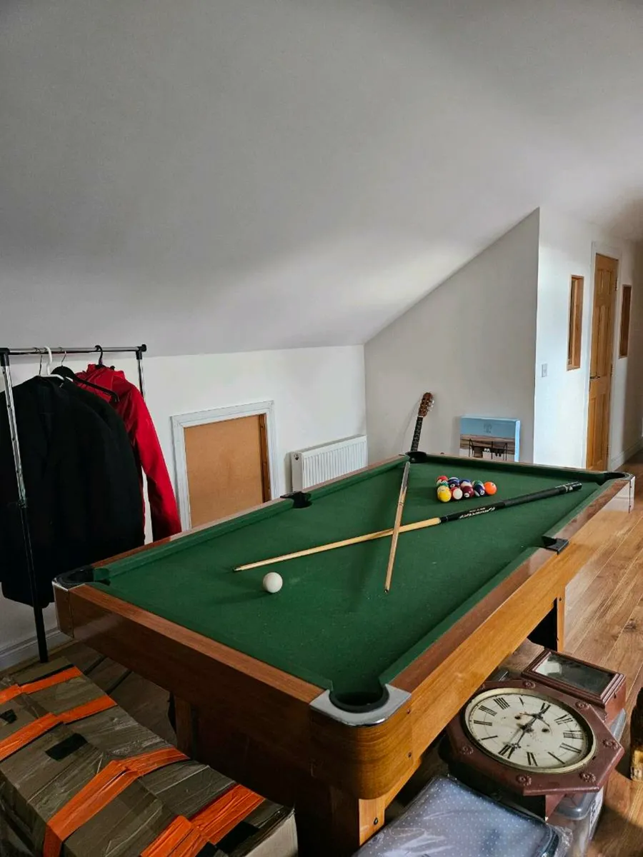 Pool table - Image 2