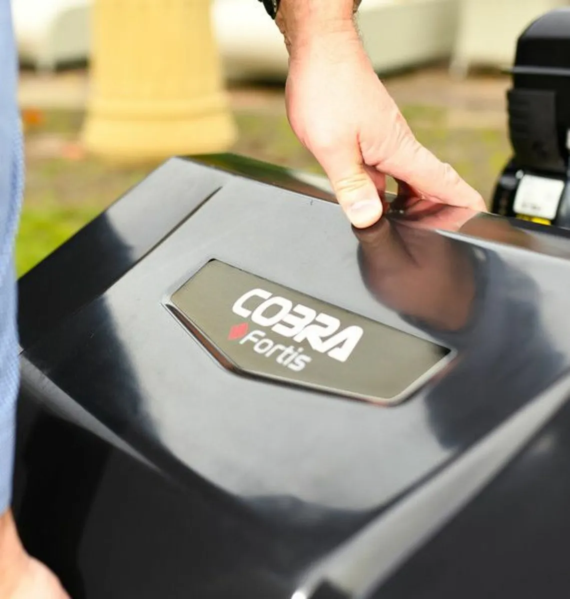 Cobra Fortis 17B Cylinder Mower - Image 3