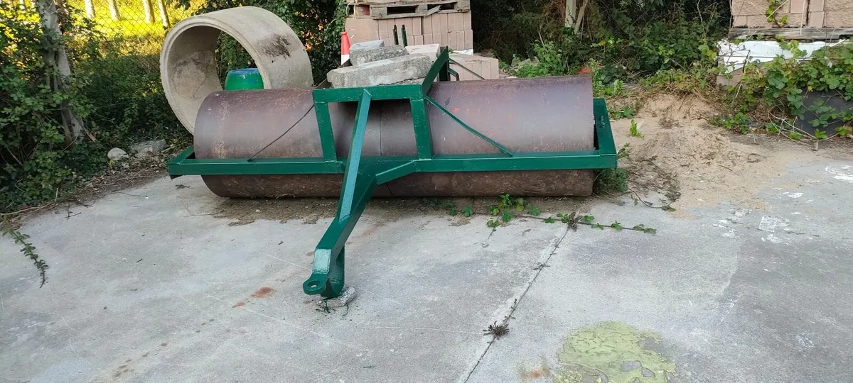 Roller - Image 1
