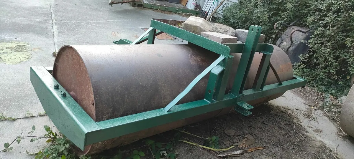 Roller - Image 2