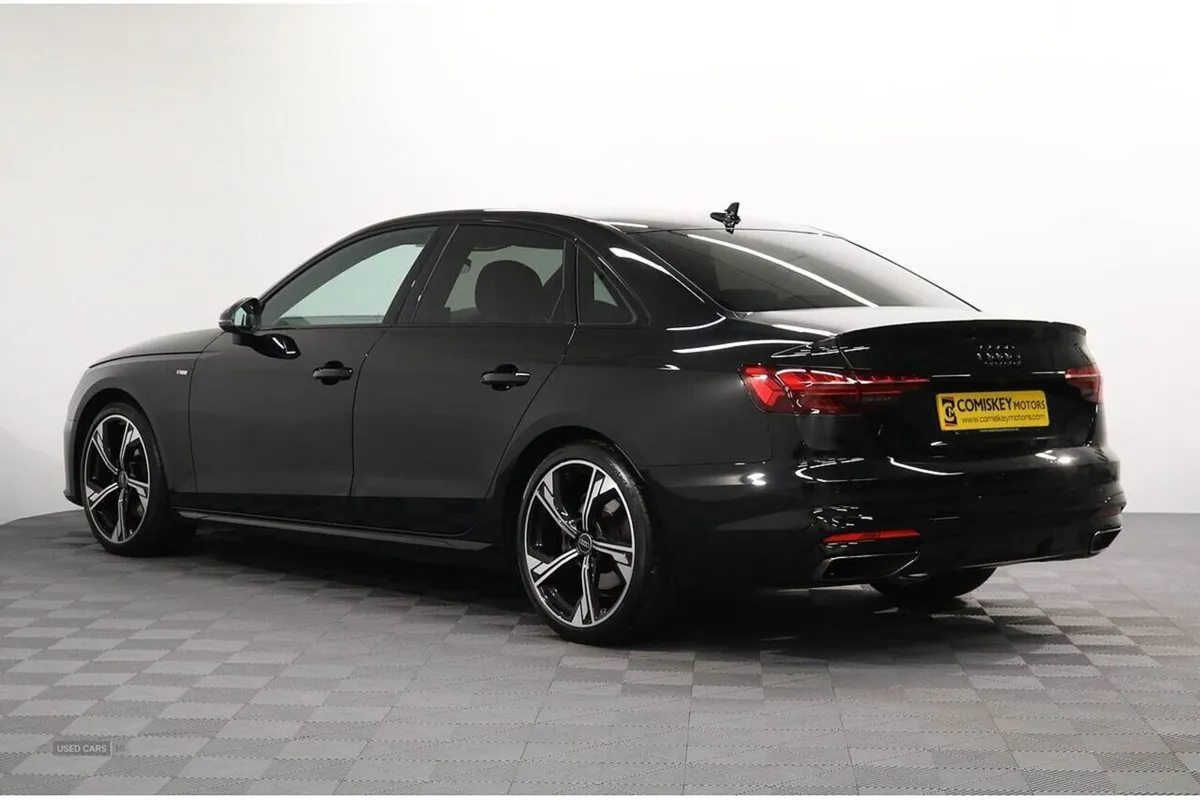 Audi A4 TDI Black Edition - Image 4