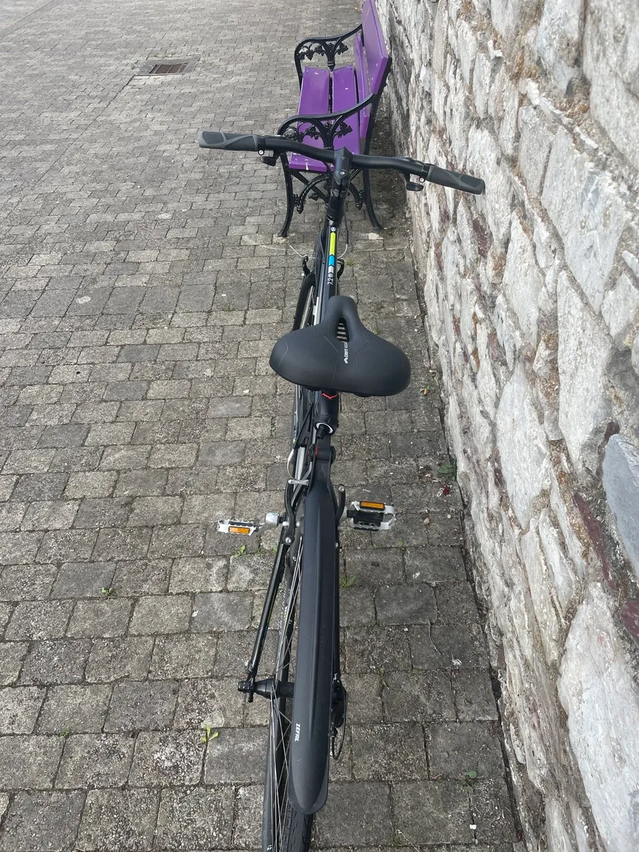 - Trek FX 7.2 Hybrid - - Image 3