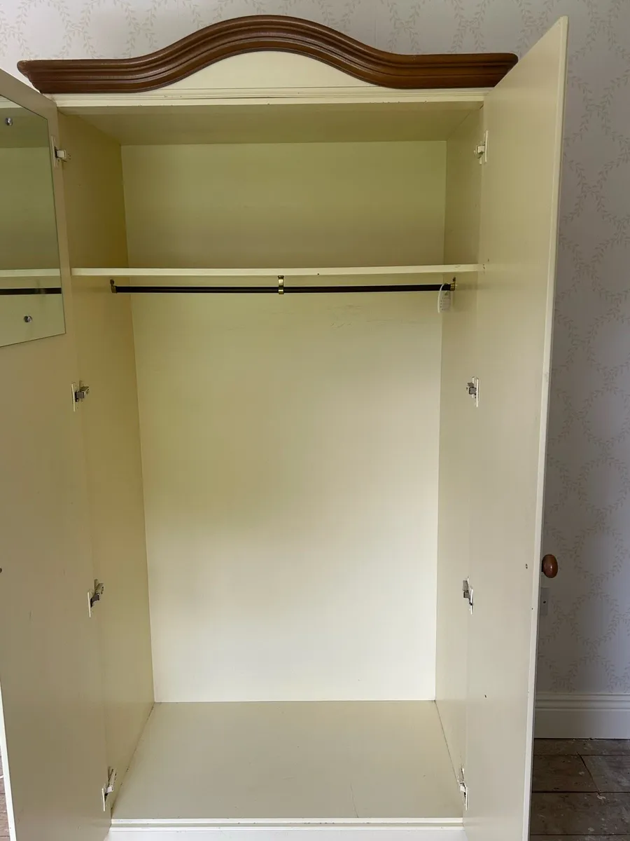 Cream country style  Double Wardrobe - Image 3