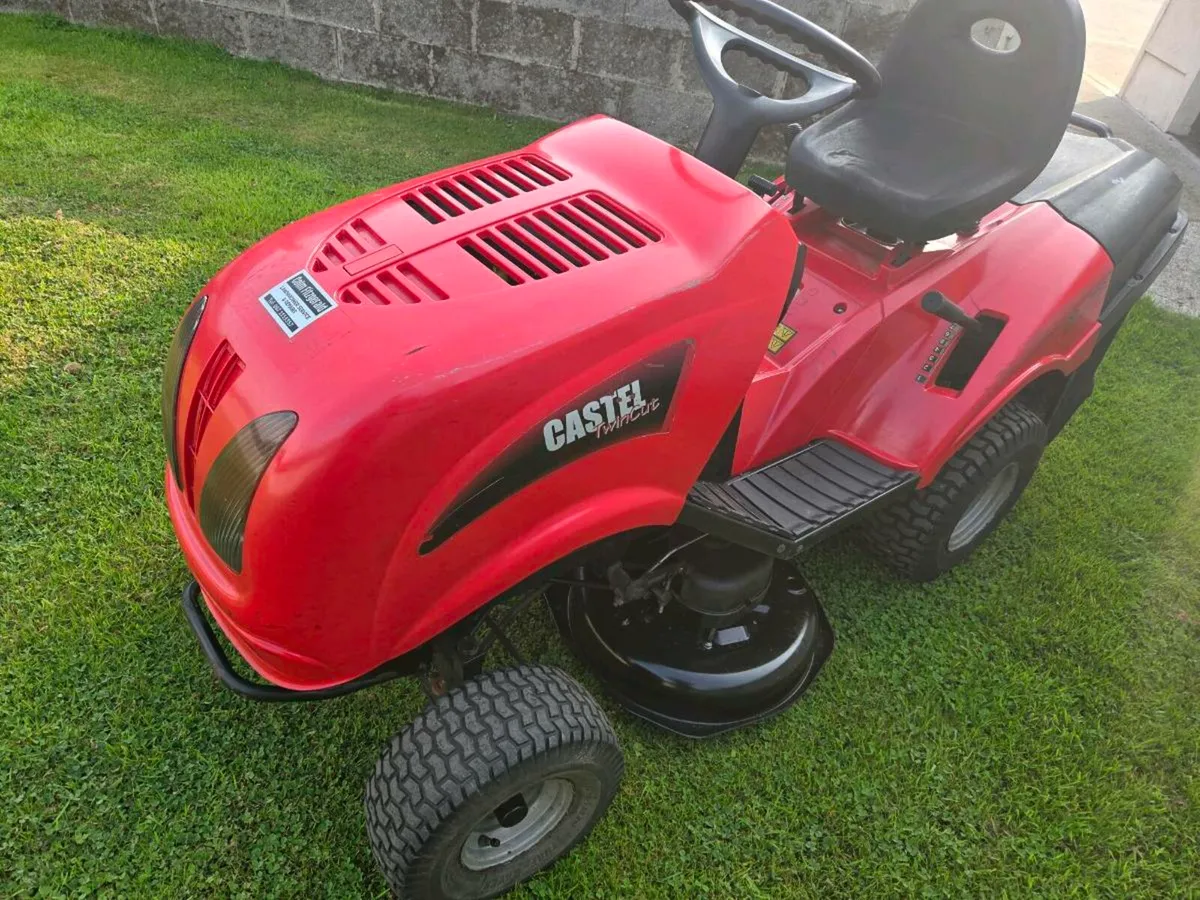 Castle Gardens lawnmower for sale - Image 2