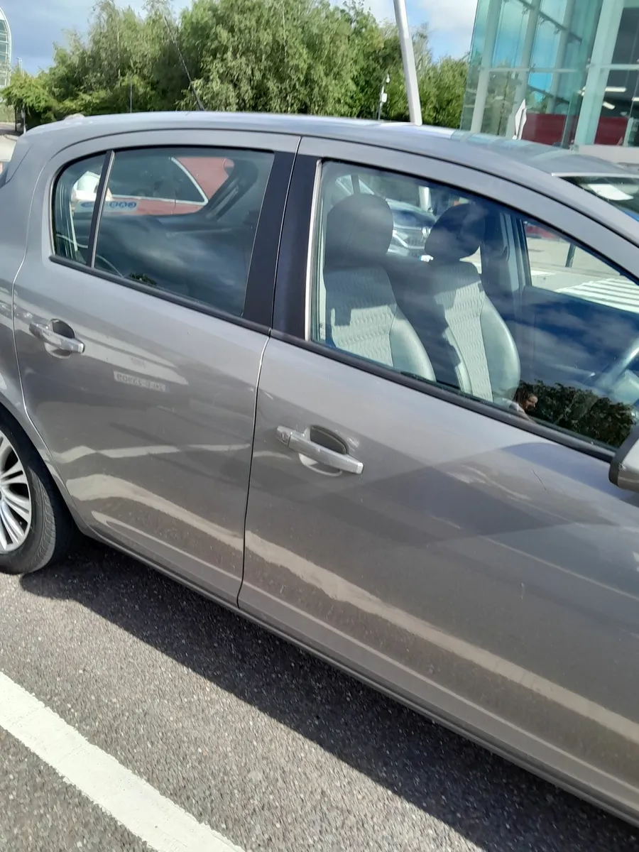 Opel Corsa 2011 - Image 1