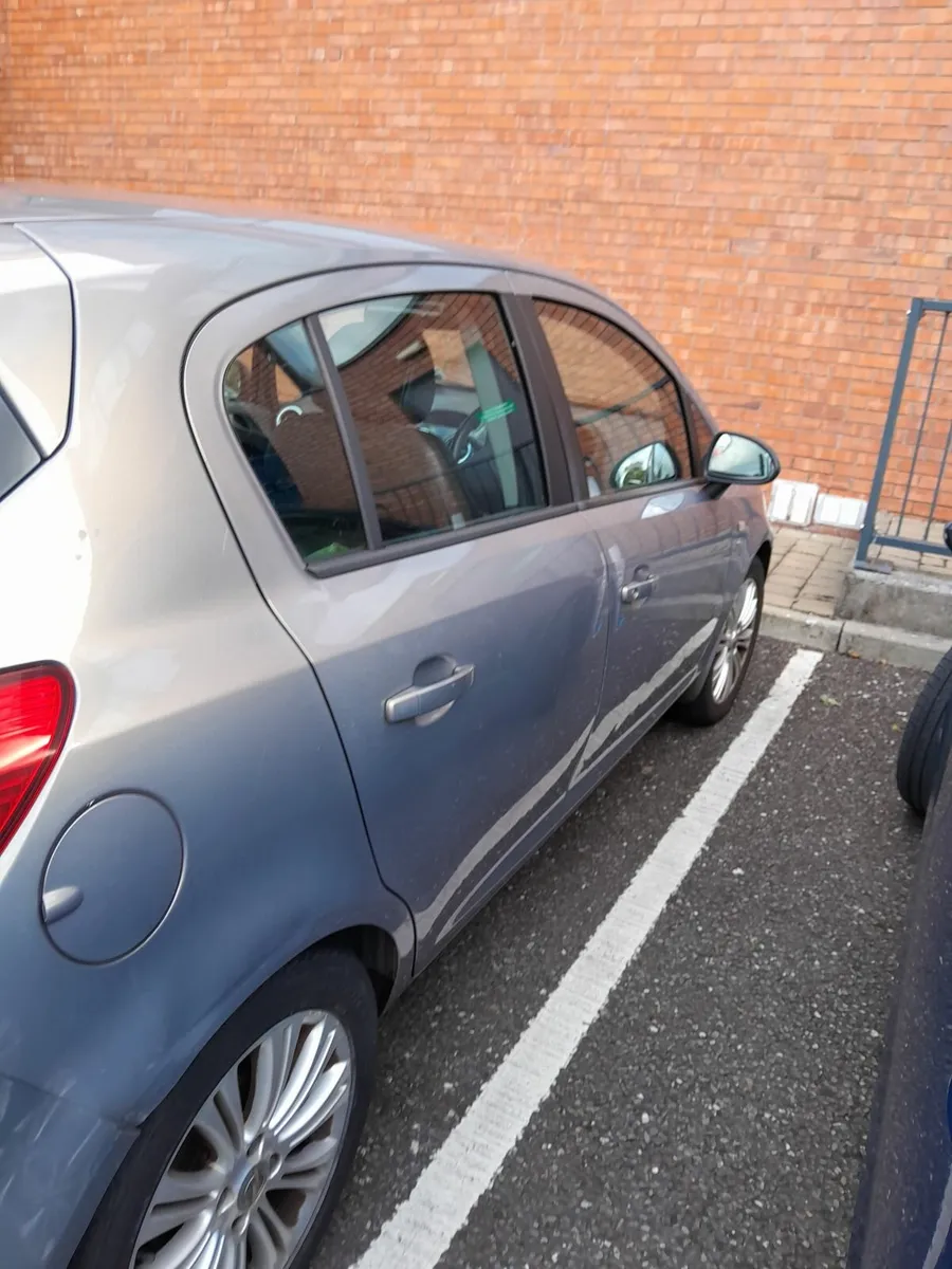 Opel Corsa 2011 - Image 2