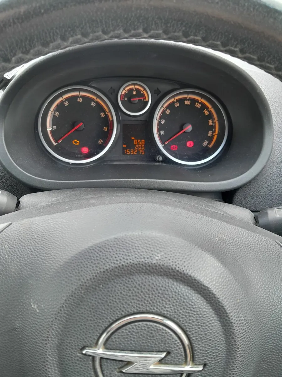 Opel Corsa 2011 - Image 4