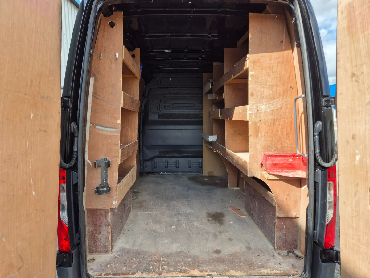 2019 Mercedes Sprinter mwb - Image 3