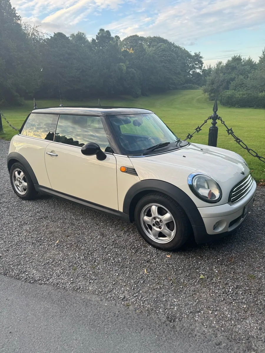 Mini Cooper 1.6 petrol 2009 - Image 2