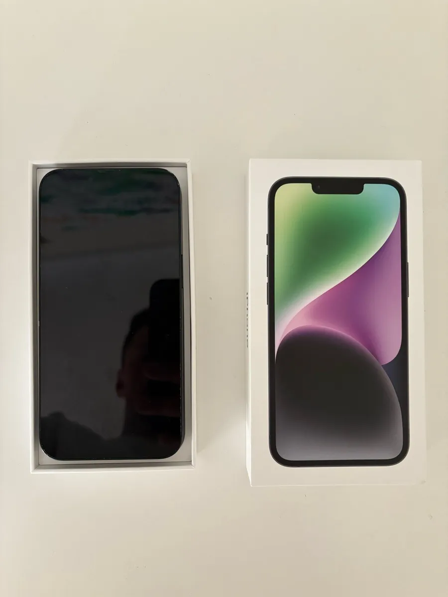 iPhone 13 - Image 3