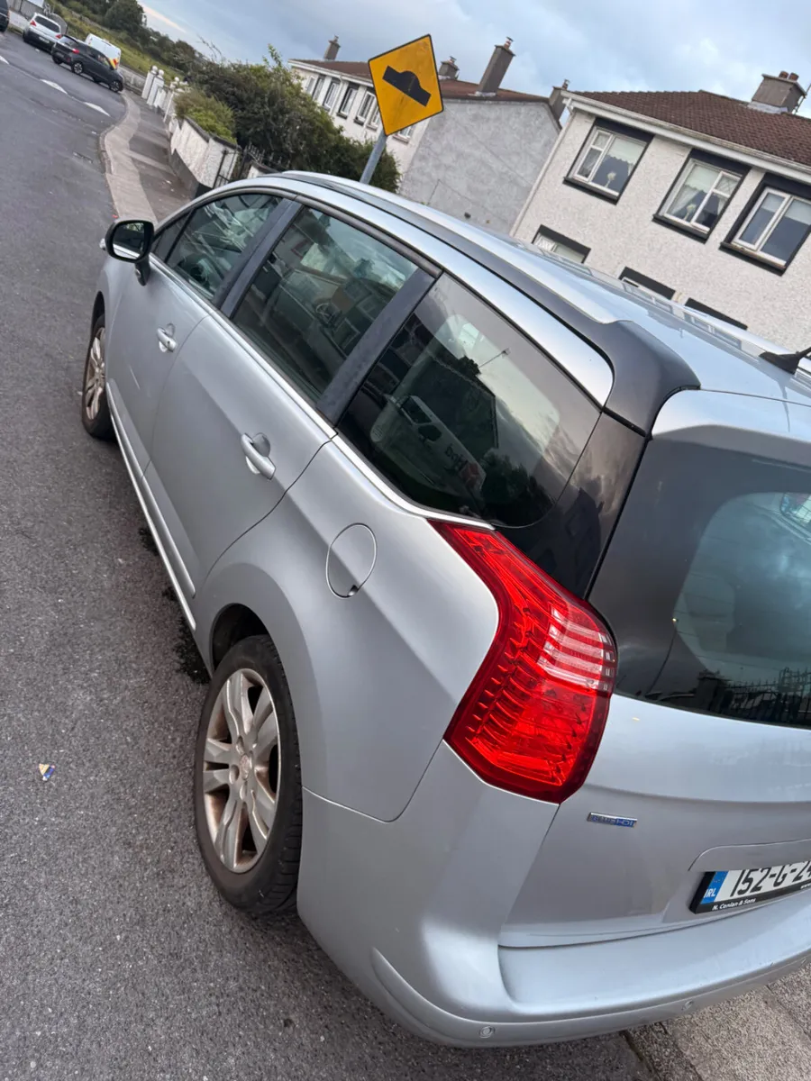 Peugeot 5008 2015 - Image 3