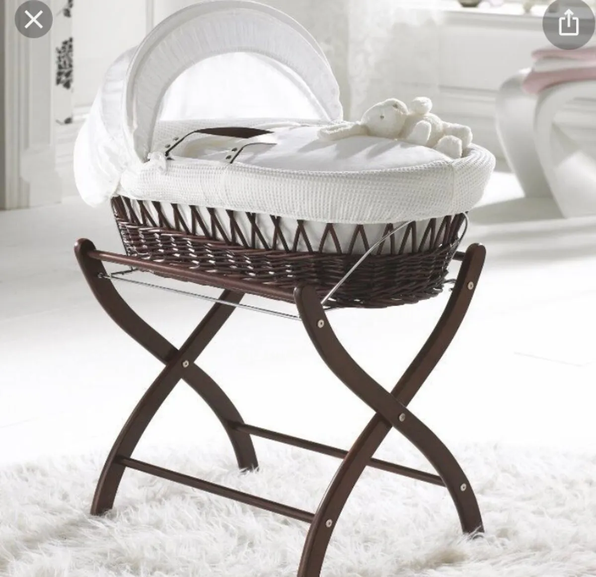 Issy wotnot Moses Basket - Image 1