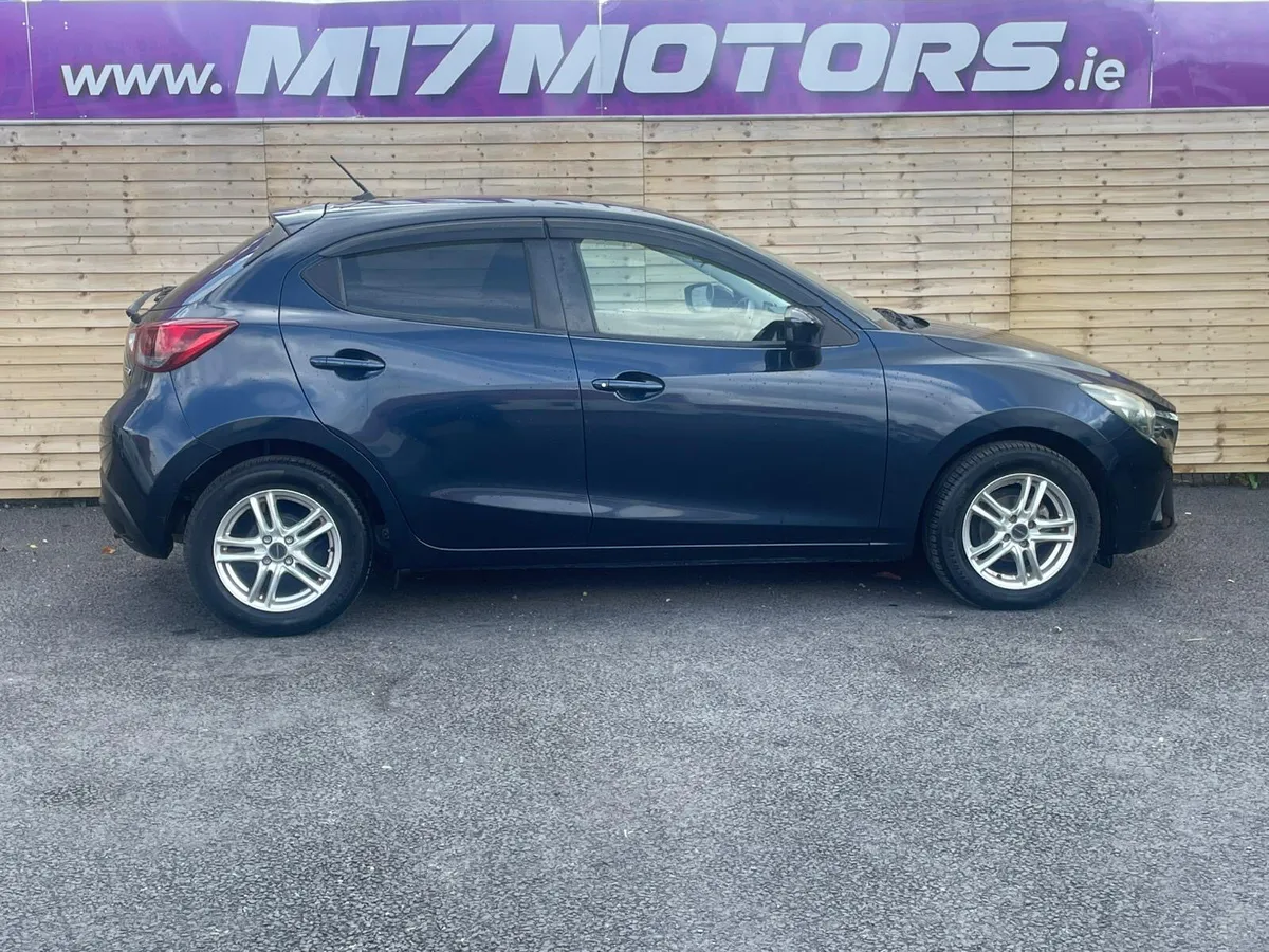 MAZDA DEMIO - Image 4