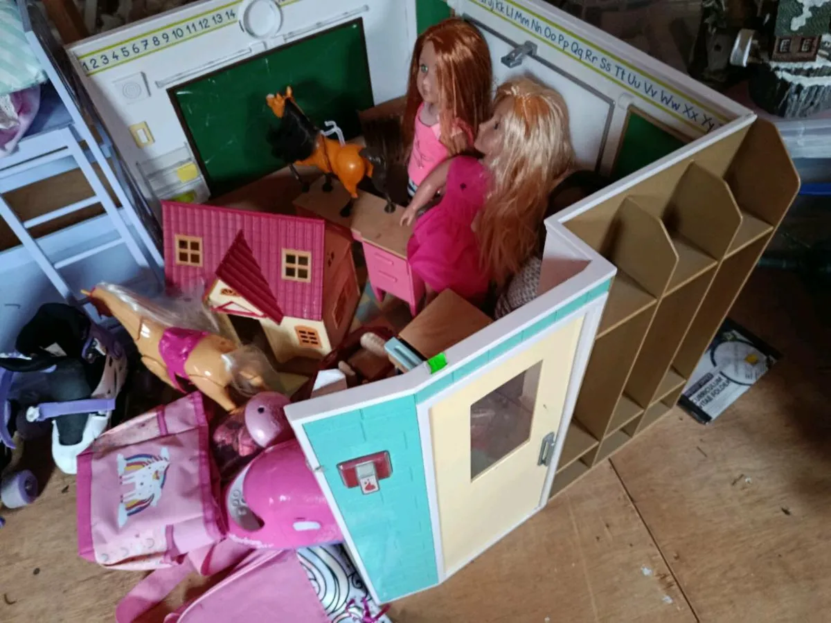 Next generation dolls and lots of toys - Image 4
