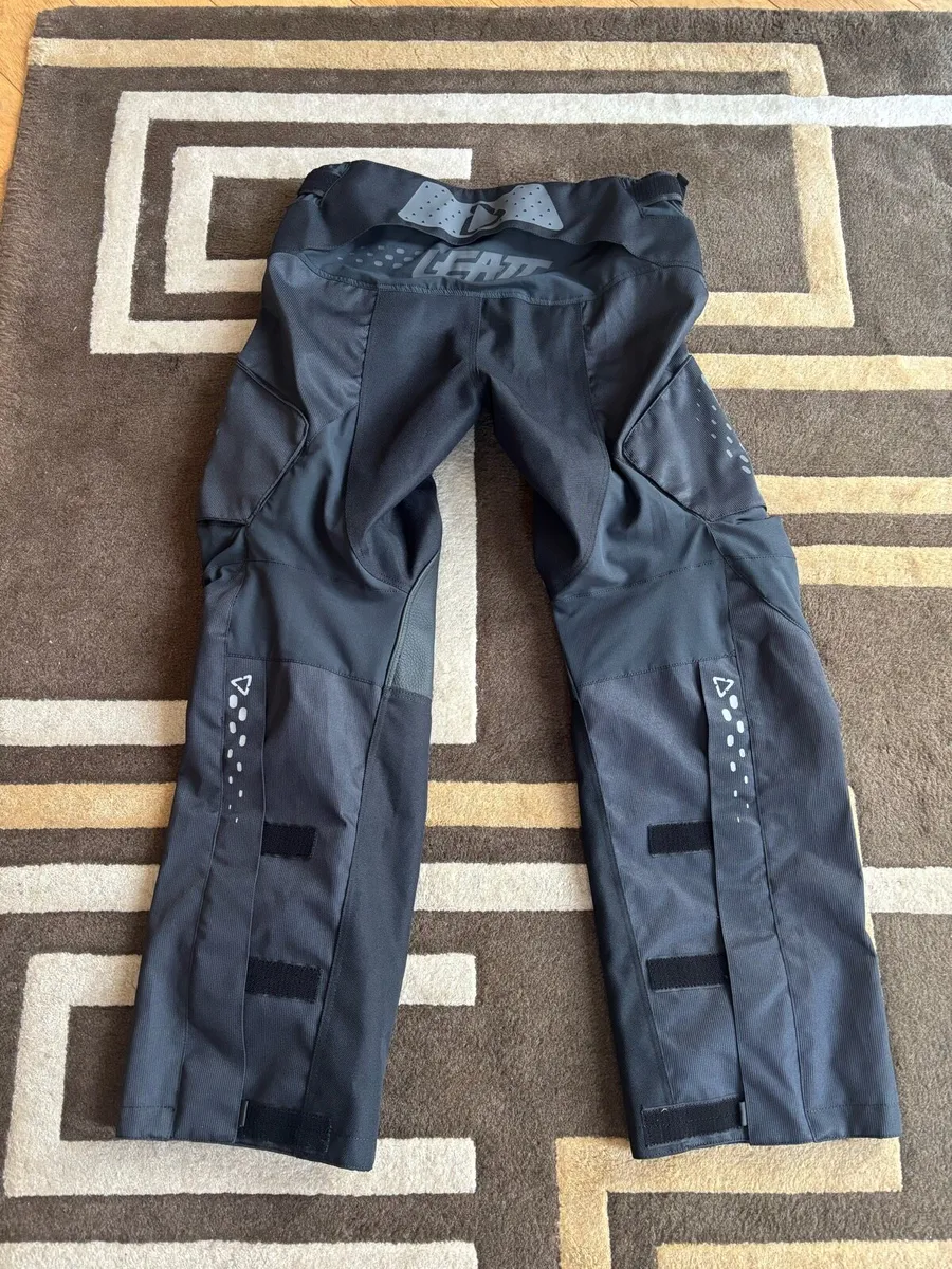 Motorcycle Clothing and Accessories - Image 4